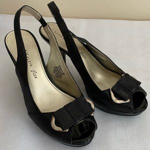 Anne Klein Reginy iflex black platformed heels with front flat bowtie size 8